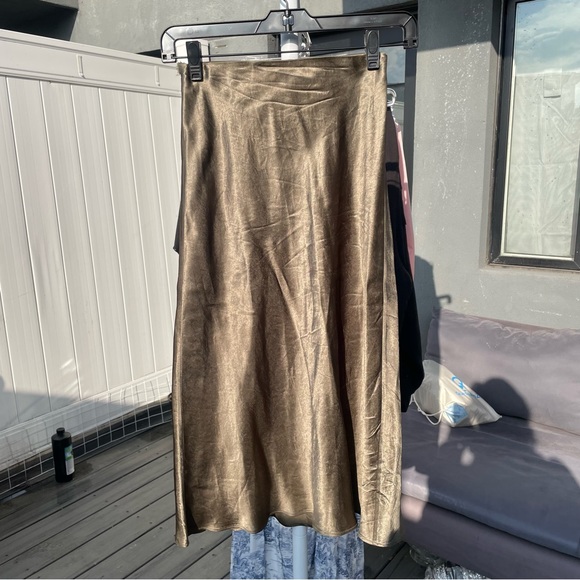 Babaton Silk Slip MIDI Skirt - Picture 4 of 12